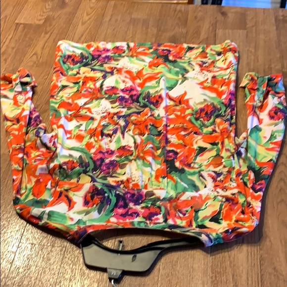 Palm Harbor size large 3/4 roll up sleeves blouse. - Picture 16 of 16